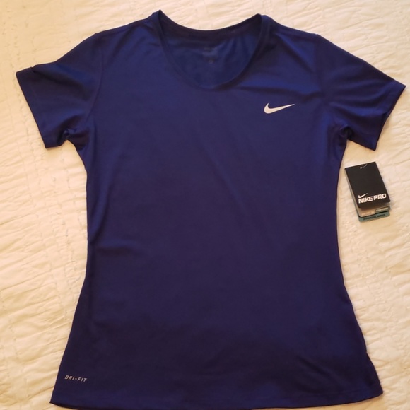 Nike Tops - NWT NIKE PRO Women's Hypercool shirt